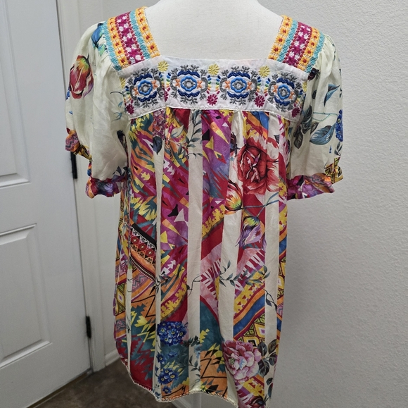 Johnny was  xs top - Picture 2 of 5